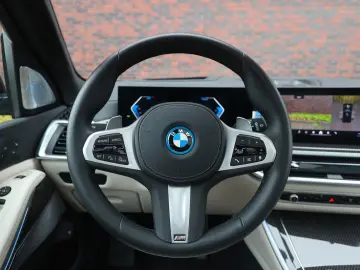 BMW X5 50e xDrive   Sky - B&W - Massage - AHK