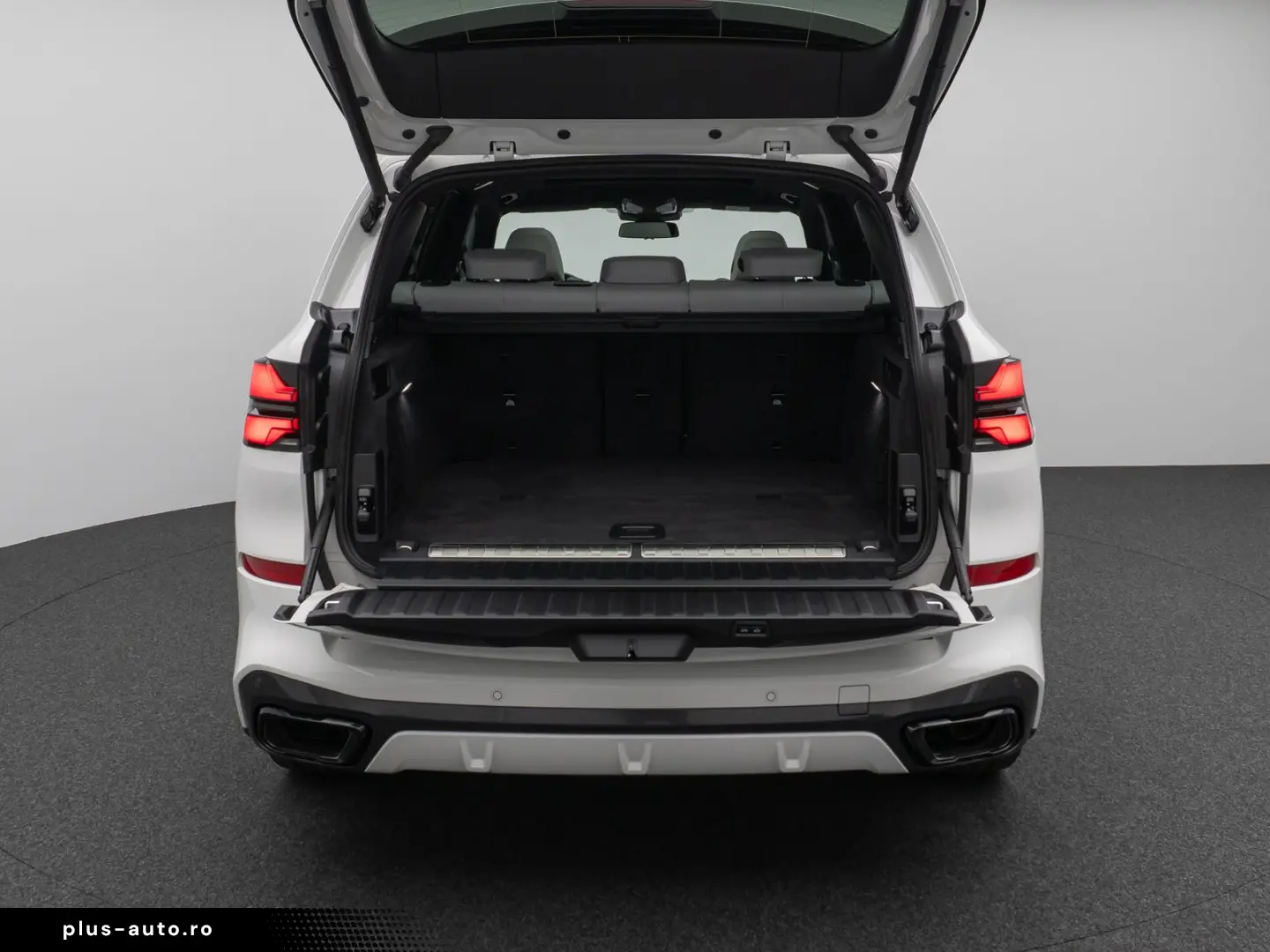 BMW X5 xD50e M Sport Panorama 360 HUD DAB H K SoftCL