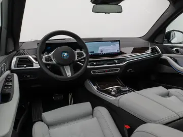 BMW X5 xD50e M Sport Panorama 360 HUD DAB H K SoftCL