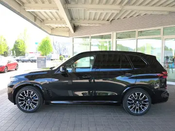 BMW X5 xDrive 30d Mild-Hybrid M Sport   Navi   LED