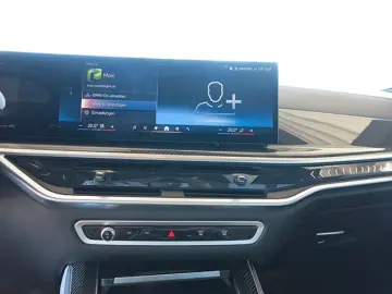 BMW X5 xDrive 30d Mild-Hybrid M Sport   Navi   LED