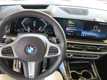 BMW X5 xDrive 30d Mild-Hybrid M Sport   Navi   LED