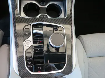 BMW X5 xDrive 30d Mild-Hybrid M Sport   Navi   LED