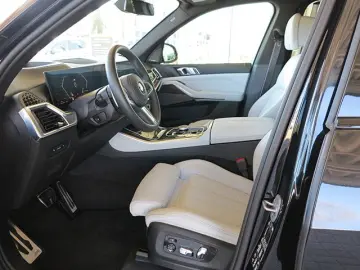 BMW X5 xDrive 30d Mild-Hybrid M Sport   Navi   LED