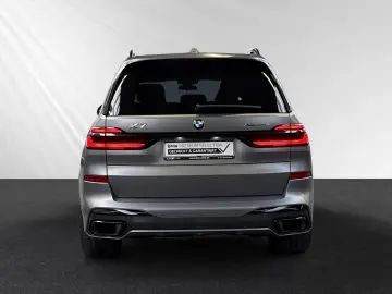 BMW X7 xDrive40d  FrozenPureGrey  MSportPro Massage