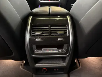 BMW X7 xDrive40d  FrozenPureGrey  MSportPro Massage