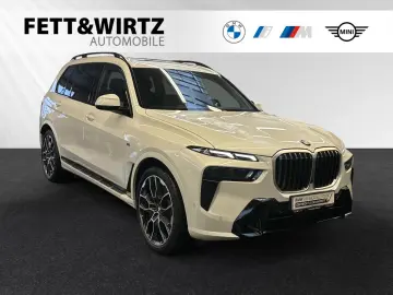 BMW X7 xDrive40d M Sport AHK SkyLounge 22 LMR Autoba