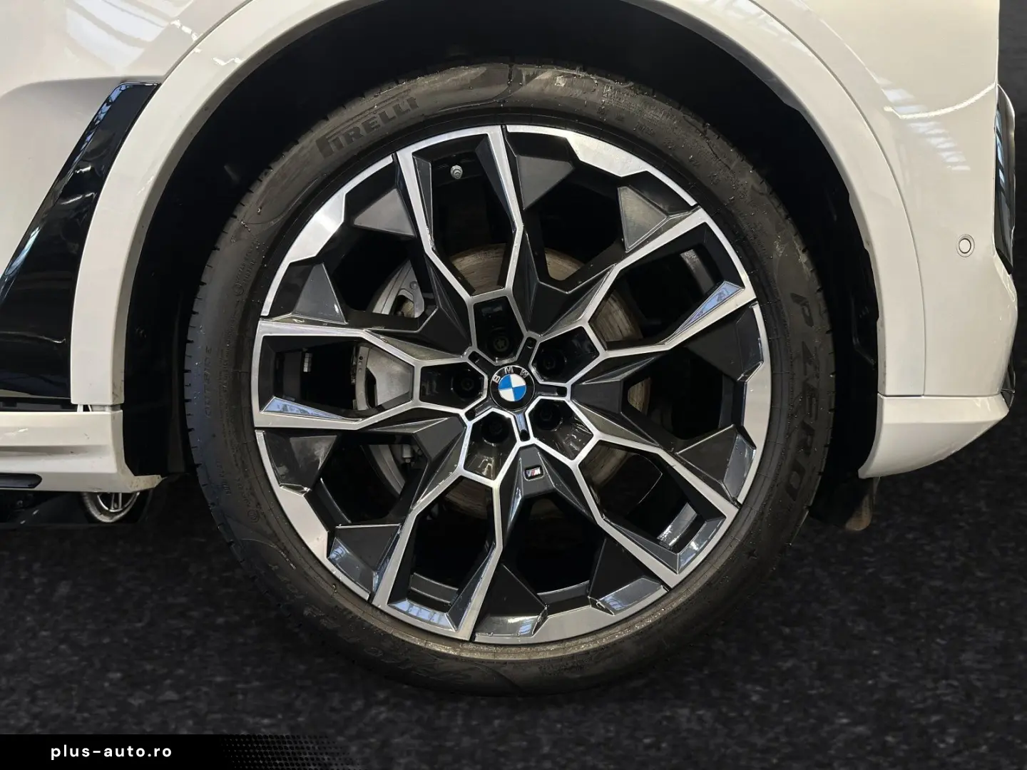 BMW X7 xDrive40d M Sport AHK SkyLounge 22 LMR Autoba