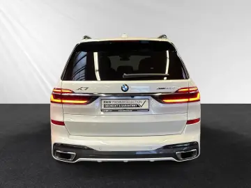 BMW X7 xDrive40d M Sport AHK SkyLounge 22 LMR Autoba