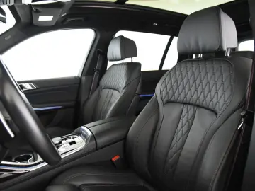 BMW X7 xDrive40d M Sport Pro H&K Pano Keyless AHK