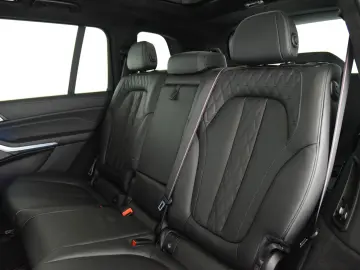 BMW X7 xDrive40d M Sport Pro H&K Pano Keyless AHK