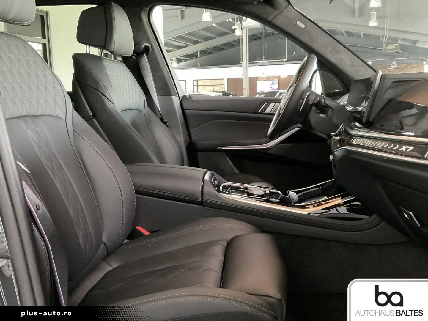 BMW X7 xDrive 40d M Sport Pro 22  Pano HK Soft Ico