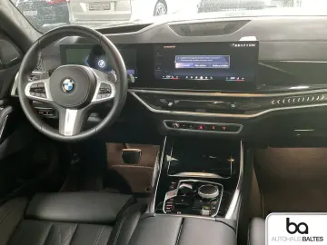 BMW X7 xDrive 40d M Sport Pro 22  Pano HK Soft Ico