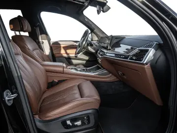 BMW X7 40d M-Sport Pro LUFT INTEGRAL MASSAGE 6-SITZE