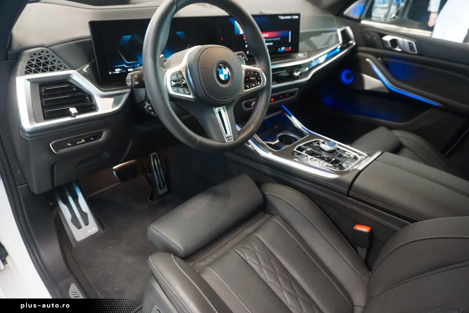 BMW X7 M60 i PANO HUD 360 KAMERA LED B&W CARBON