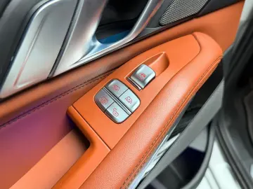 BMW X7 xDrive 40d M Sport Pano SKY Massage H K Soft