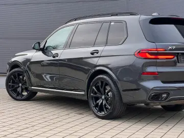 BMW X7  40i Individual Bowers&Wilkins Executive Carb