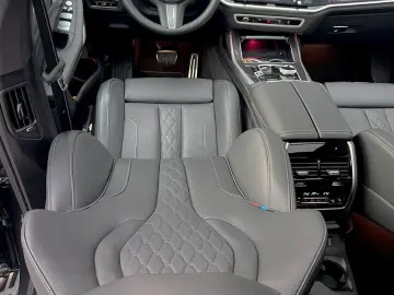 BMW X7  40i Individual Bowers&Wilkins Executive Carb