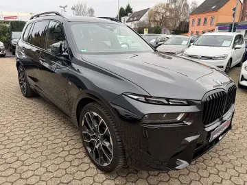 BMW X7 xDrive 40 d M Sport ACC PANO AHK