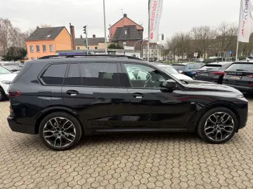BMW X7 xDrive 40 d M Sport ACC PANO AHK