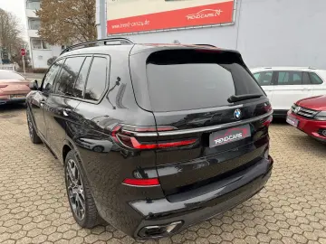 BMW X7 xDrive 40 d M Sport ACC PANO AHK