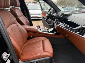 BMW X7 xDrive 40 d M Sport ACC PANO AHK