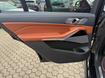 BMW X7 xDrive 40 d M Sport ACC PANO AHK