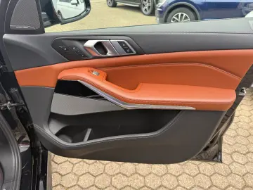 BMW X7 xDrive 40 d M Sport ACC PANO AHK