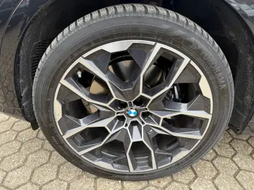BMW X7 xDrive 40 d M Sport ACC PANO AHK