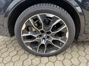 BMW X7 xDrive 40 d M Sport ACC PANO AHK