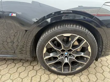 BMW X7 xDrive 40 d M Sport ACC PANO AHK