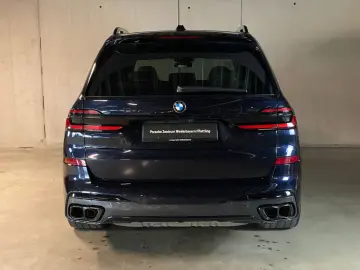 BMW X7 M60 i
