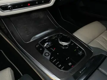 BMW X7 M60 i