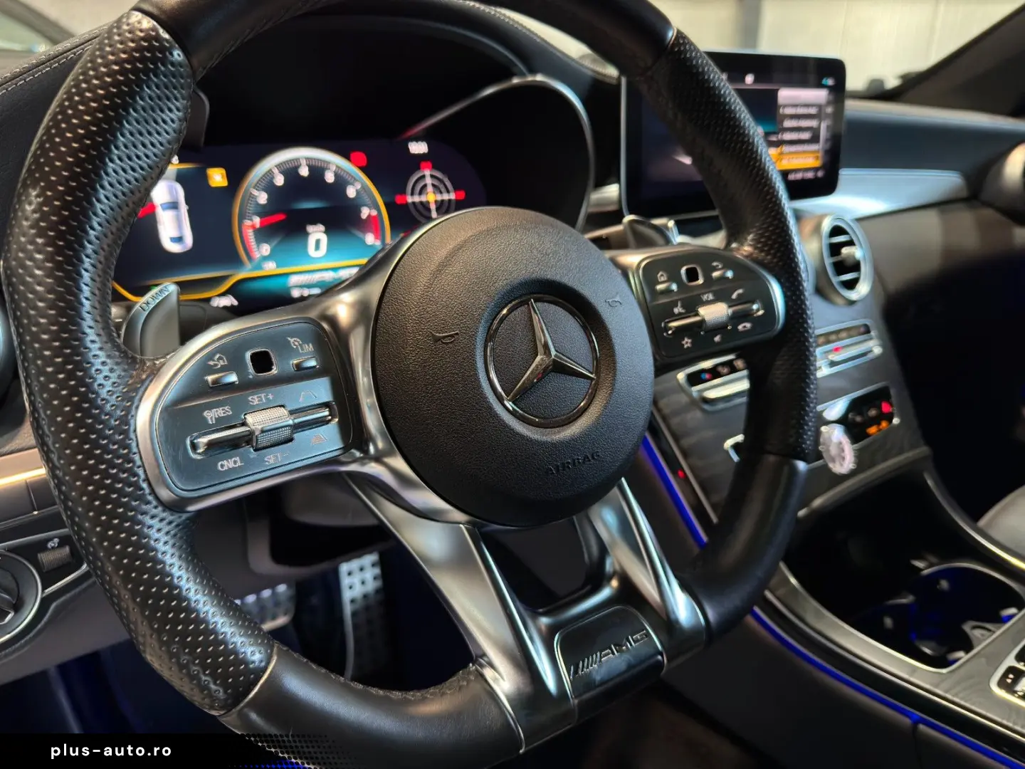 MERCEDES-BENZ C 63 AMG Coupe