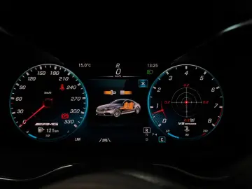 MERCEDES-BENZ C 63 AMG Coupe