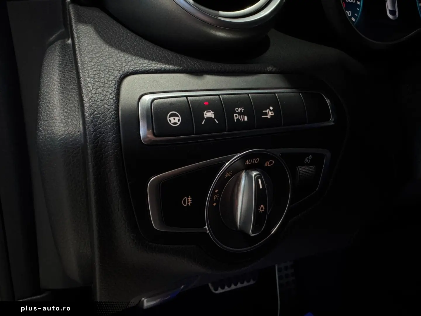 MERCEDES-BENZ C 63 AMG Coupe