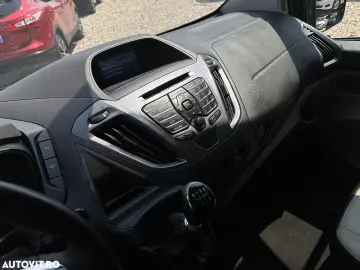 Ford Tourneo Custom 300 L2H1 VA Titanium