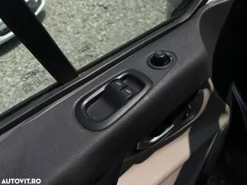 Ford Tourneo Custom 300 L2H1 VA Titanium