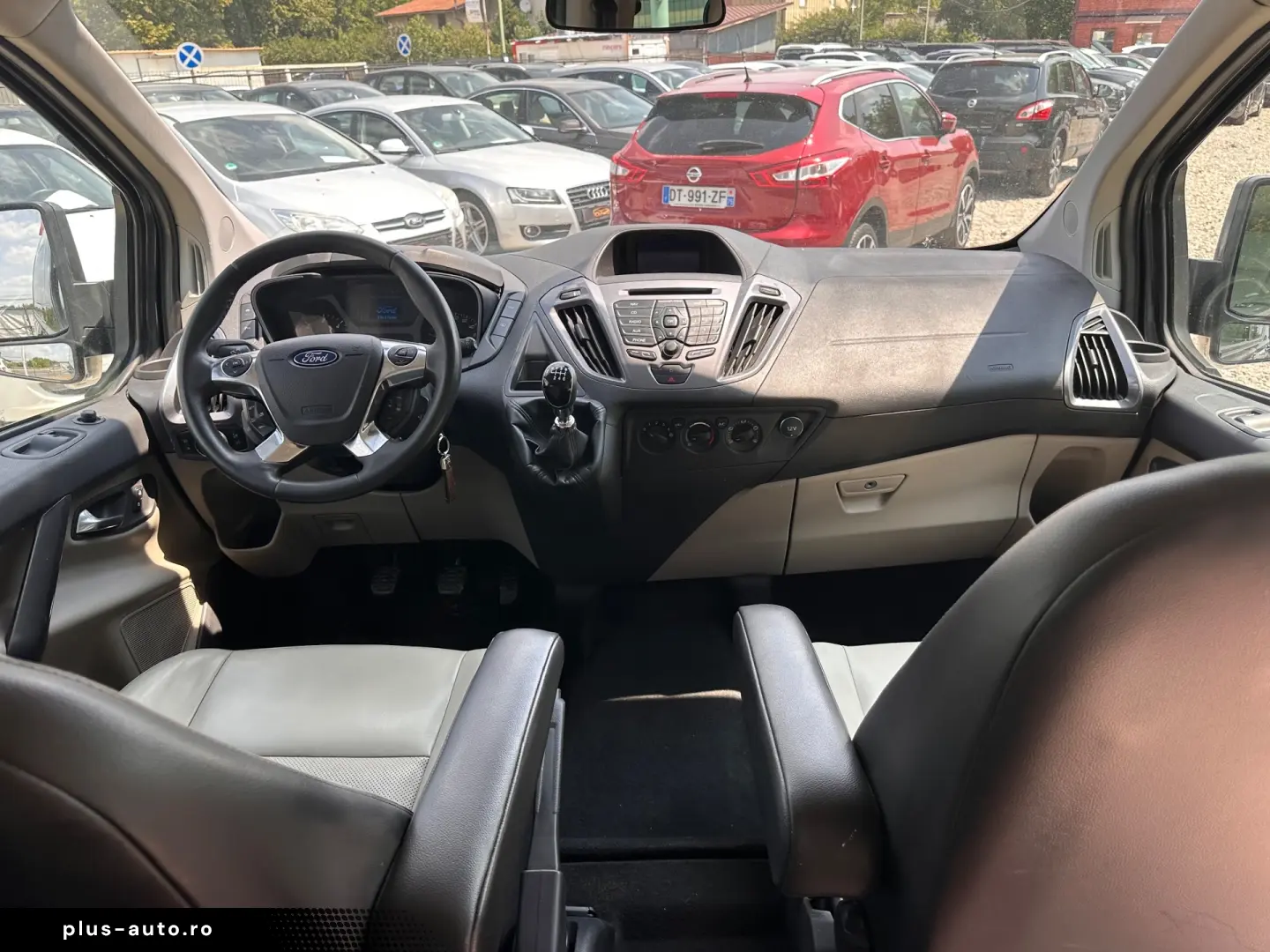 Ford Tourneo Custom 300 L2H1 VA Titanium