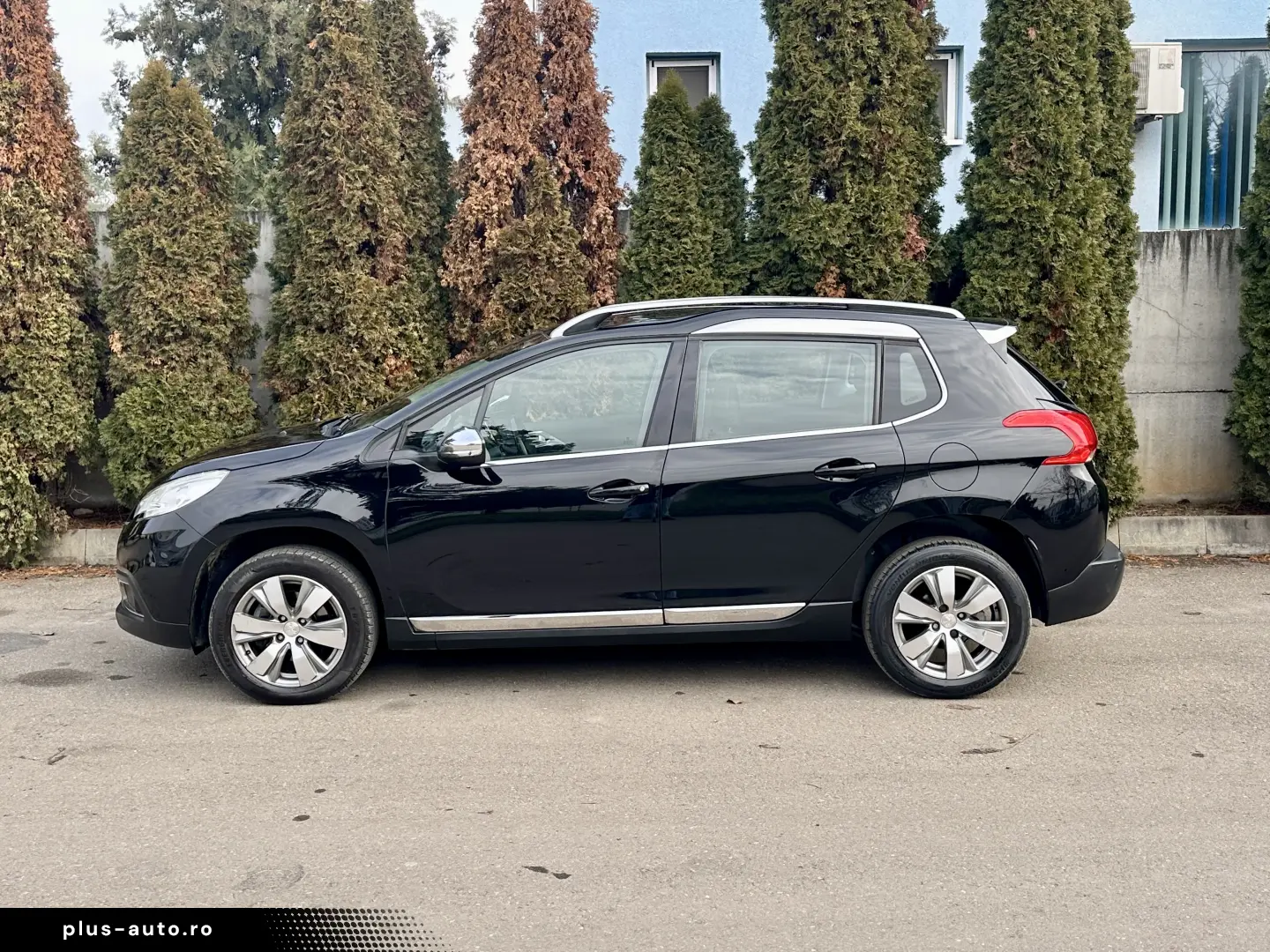 Peugeot 2008  121000 km  panoramic  navigatie  garantie rate