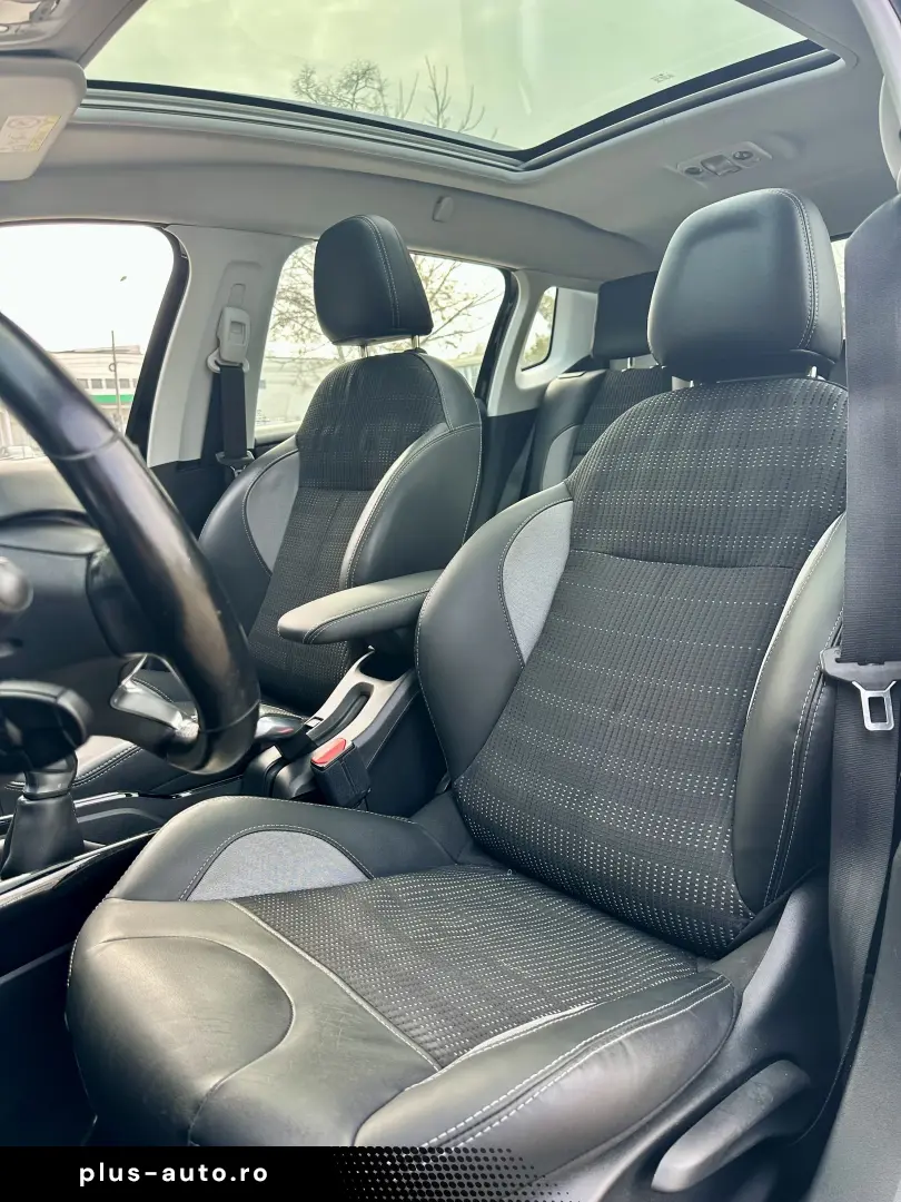 Peugeot 2008  121000 km  panoramic  navigatie  garantie rate