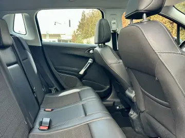 Peugeot 2008  121000 km  panoramic  navigatie  garantie rate