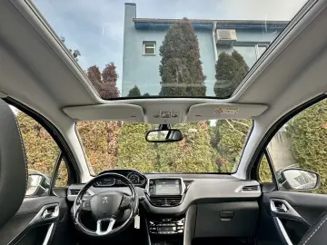 Peugeot 2008  121000 km  panoramic  navigatie  garantie rate