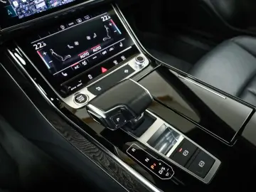 AUDI A8 50 TDI S line black Akustik Navi Leder ACC