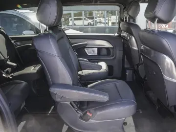 MERCEDES-BENZ V 300 d Exclusive lang AIRMATIC Distronic 360
