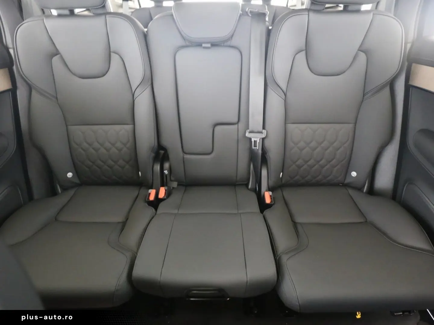 VOLVO XC90 T8 Facelift Plus Dark Plug-In LuftFW SD