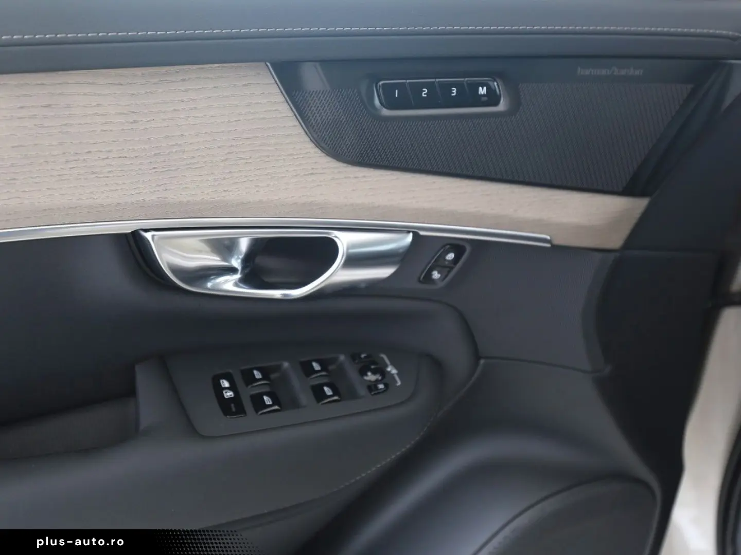 VOLVO XC90 T8 Facelift Plus Dark Plug-In LuftFW SD