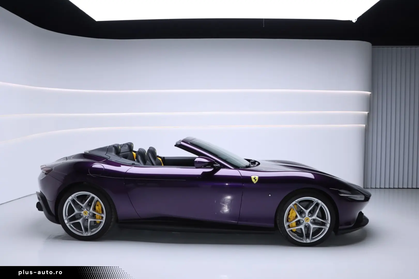 FERRARI Roma Spider Viola Hongkong Giallo Carbon Daytona
