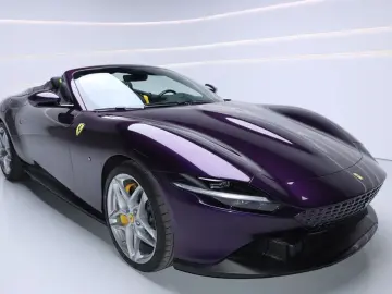 FERRARI Roma Spider Viola Hongkong Giallo Carbon Daytona