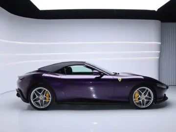 FERRARI Roma Spider Viola Hongkong Giallo Carbon Daytona